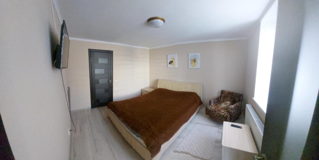 Вулиця Нагiрна Apartment คาเมียเนตส์-โปดิลสกี ภายนอก รูปภาพ