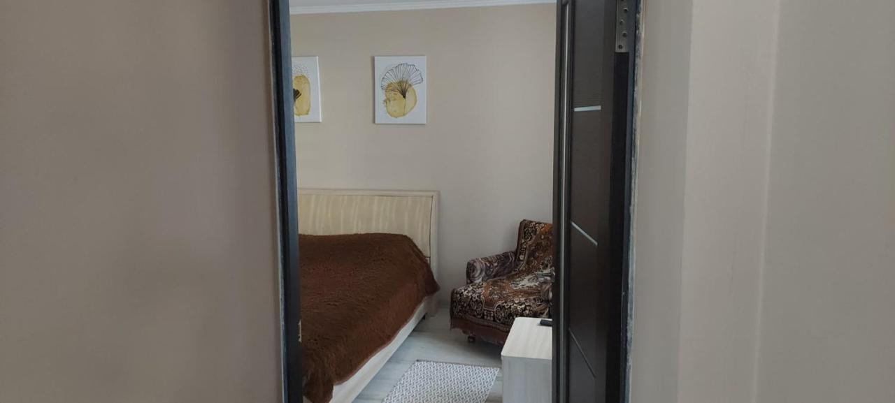 Вулиця Нагiрна Apartment คาเมียเนตส์-โปดิลสกี ภายนอก รูปภาพ